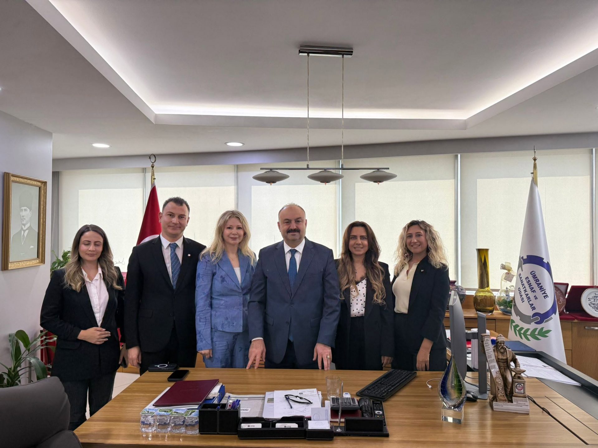 UEB GENEL BAŞKANI MEHMET ÖZDİL, VAKIFBANK HEYETİNİ AĞIRLADI: ESNAF İÇİN YENİ ÇALIŞMALAR BAŞLIYOR